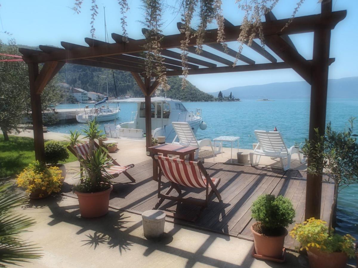 Apartments By The Sea Blace, Neretva Delta - Usce Neretve - 16068 מראה חיצוני תמונה
