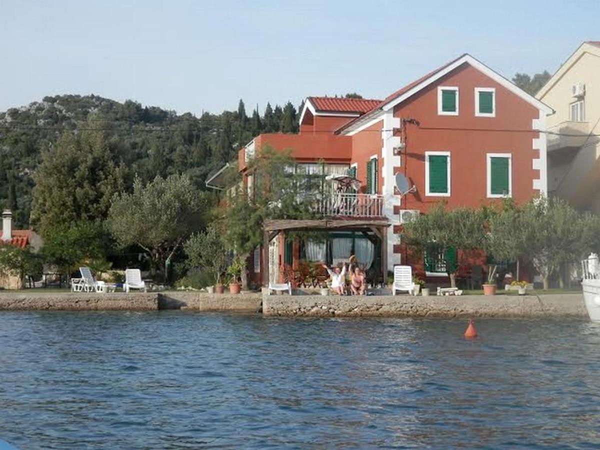 Apartments By The Sea Blace, Neretva Delta - Usce Neretve - 16068 מראה חיצוני תמונה