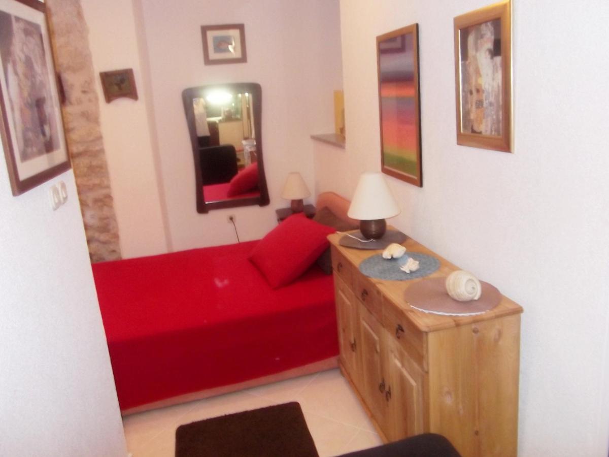 Apartments By The Sea Blace, Neretva Delta - Usce Neretve - 16068 מראה חיצוני תמונה